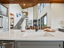 Modern Cabin