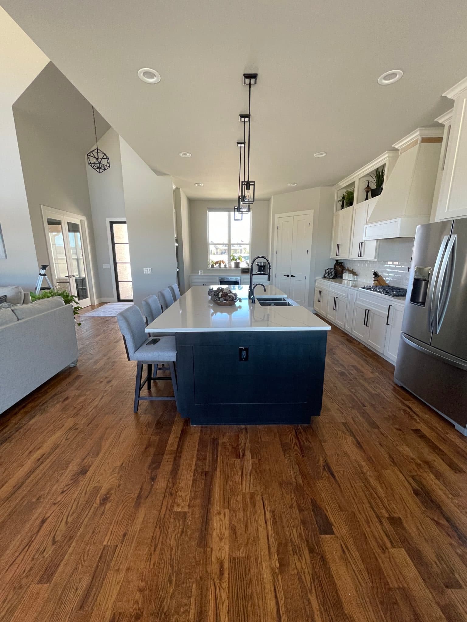 Royse-City-Modern-Dining-3